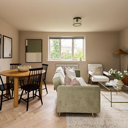 The Twickenham Wonder - Lovely 1Bdr Flat With Parking Buitenkant foto
